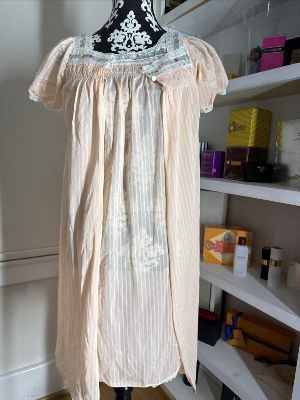 Vintage 70s Movie Star Peach Robe Nightgown Peignoir Set Sheer Nylon embroidered